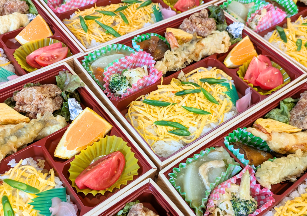 仁淀川ばぁば会のちらし寿司弁当